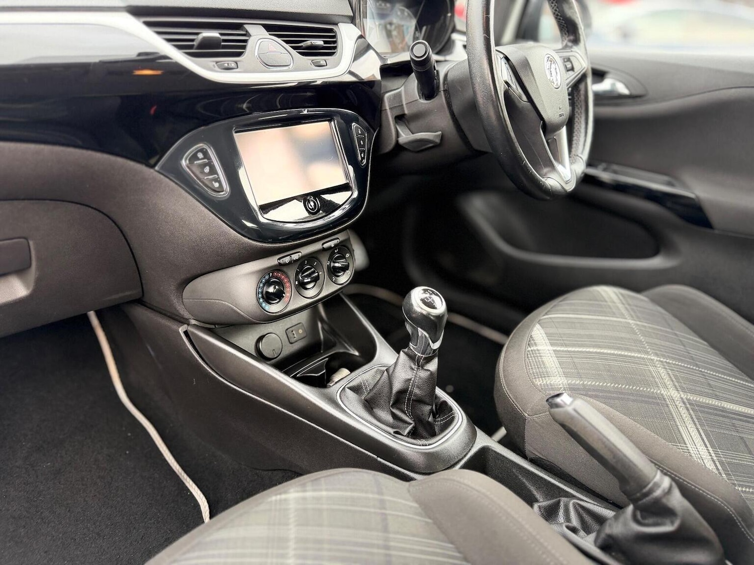 Used Vauxhall Corsa 2015 for sale - 77067304: Photo 11