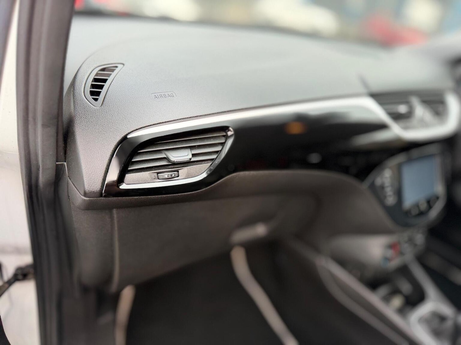 Used Vauxhall Corsa 2015 for sale - 77067304: Photo 24