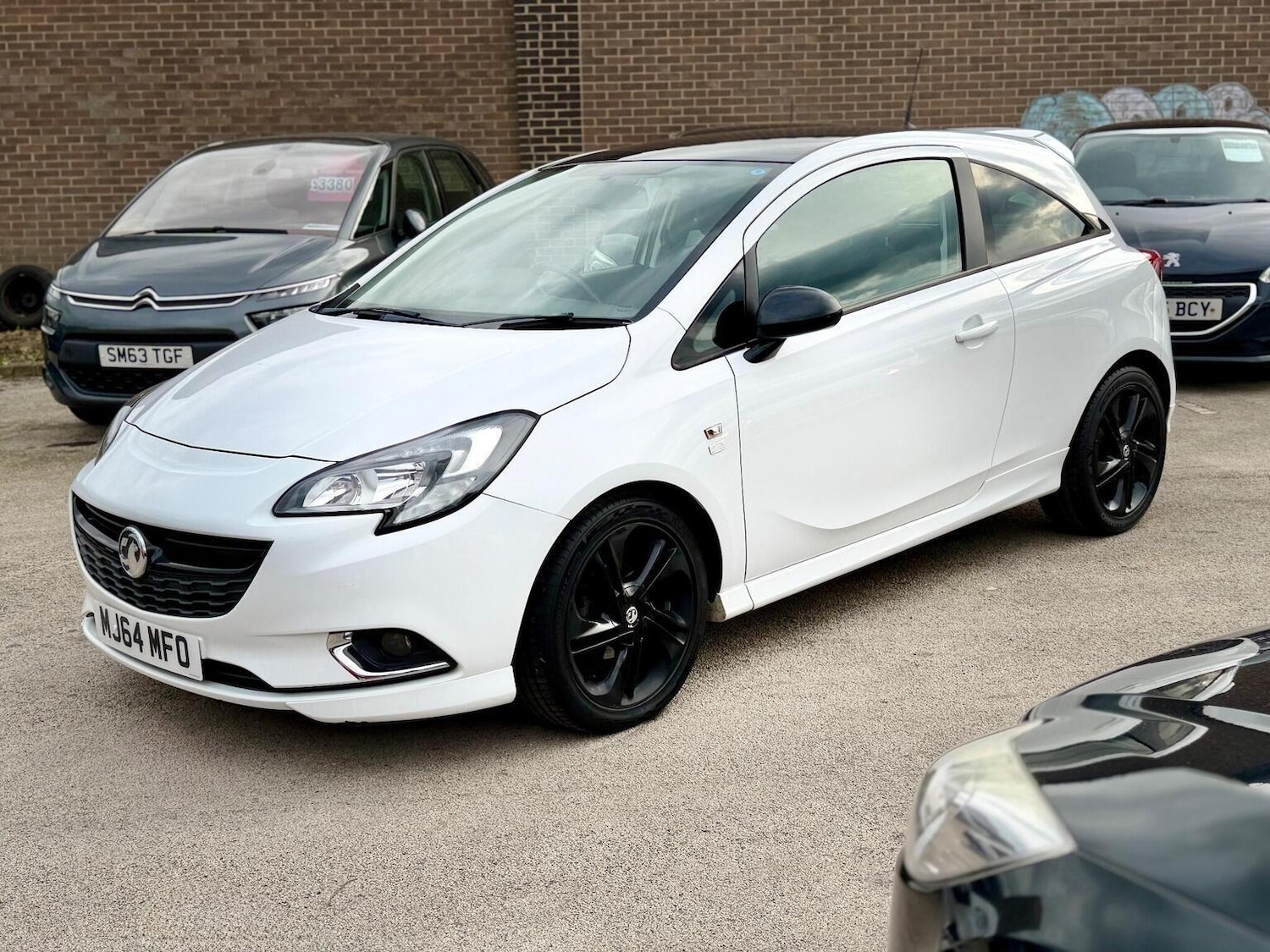 Used Vauxhall Corsa 2015 for sale - 77067304: Photo 3