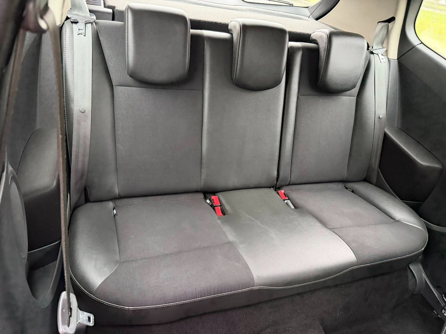 Used Renault Clio 2012 for sale - 76941901: Photo 10