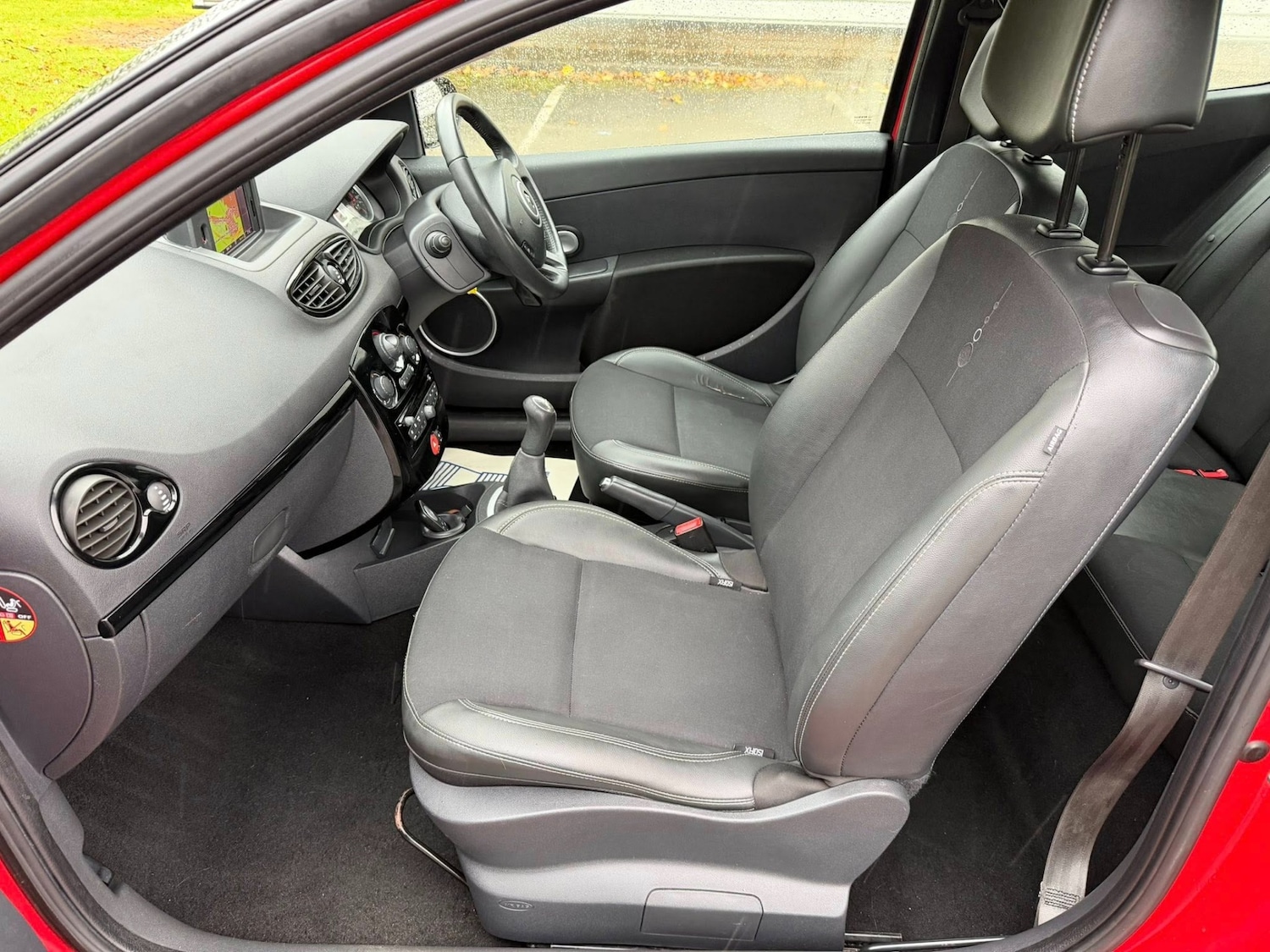 Used Renault Clio 2012 for sale - 76941901: Photo 11