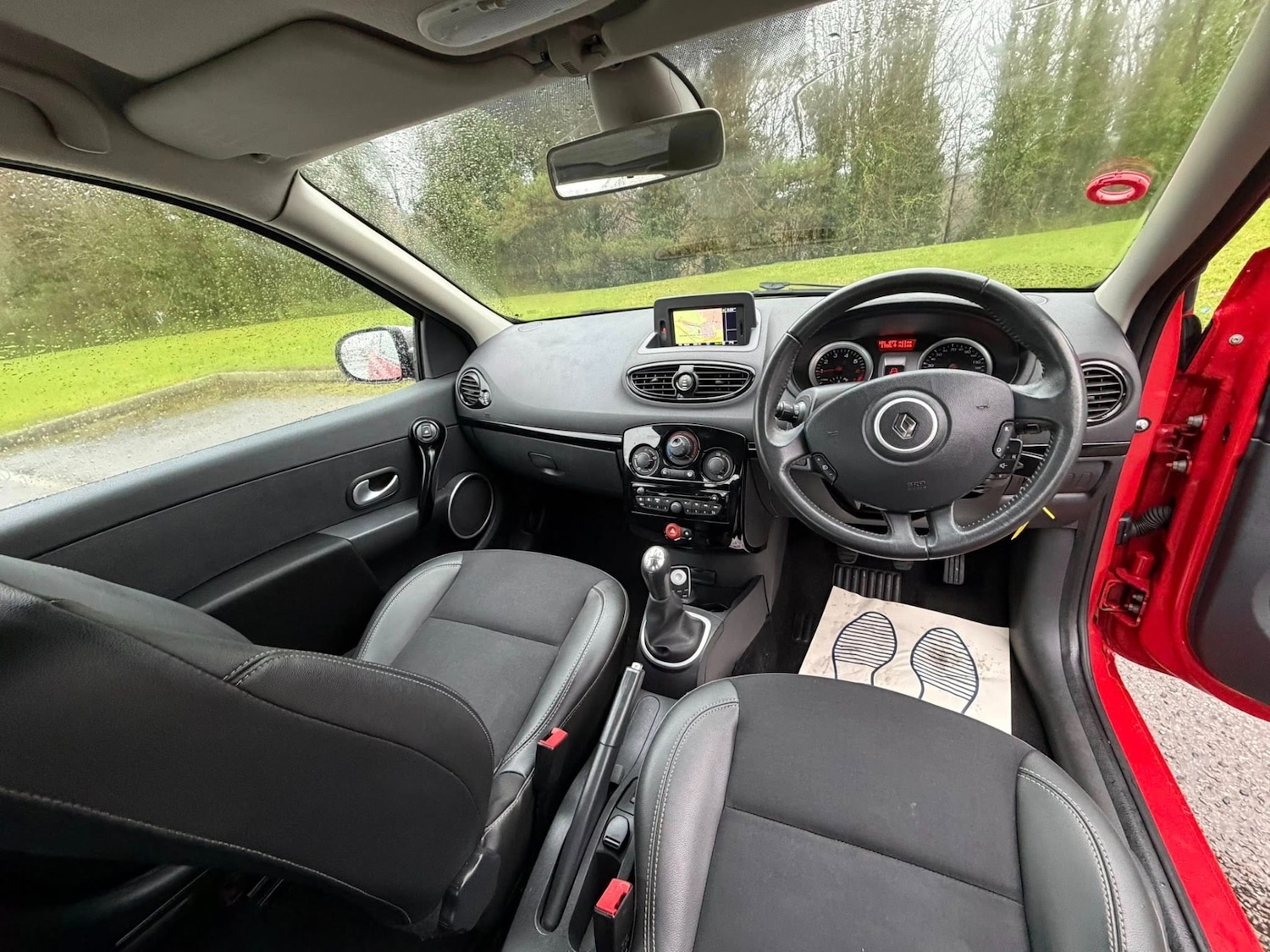 Used Renault Clio 2012 for sale - 76941901: Photo 13