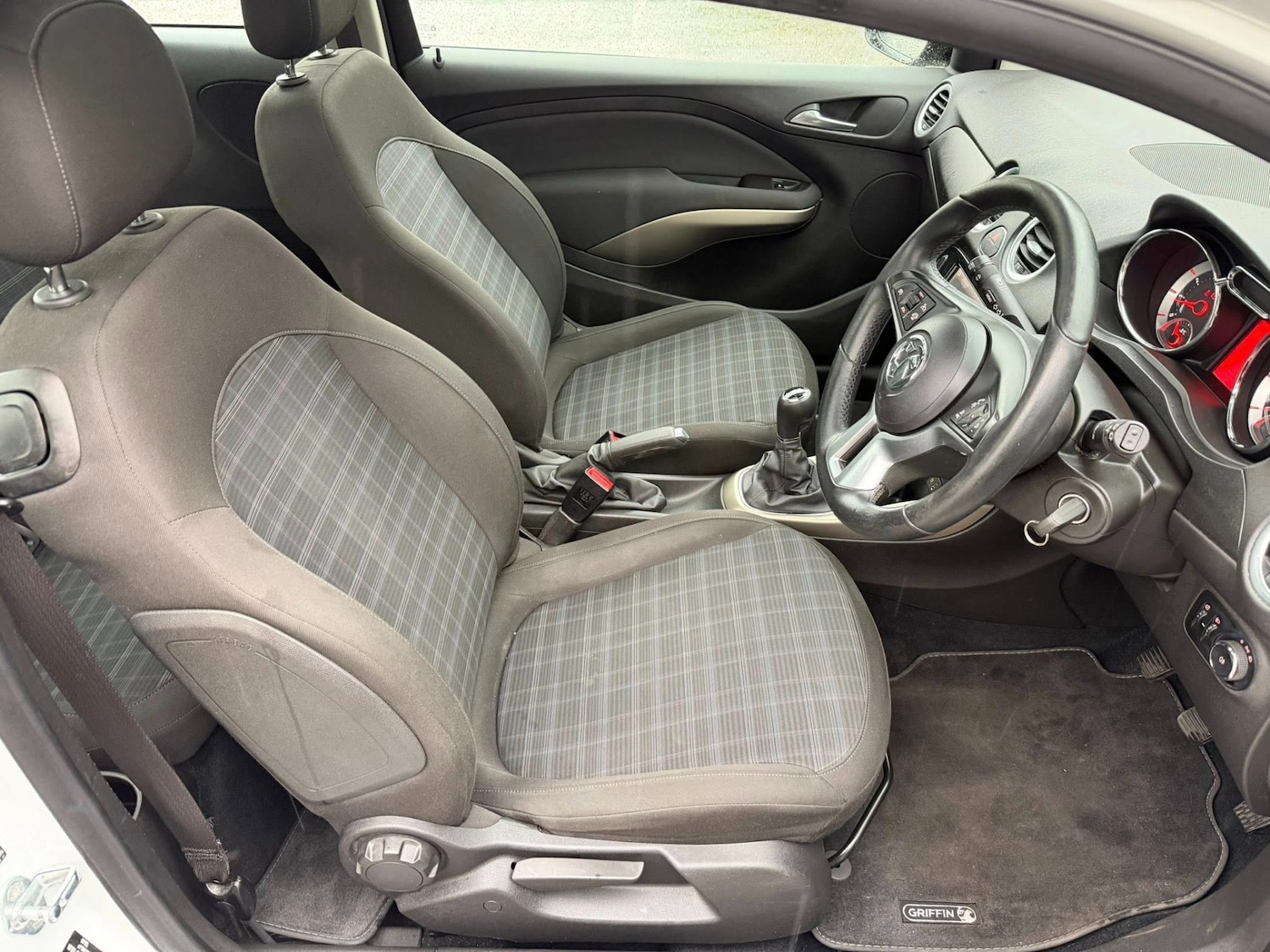 Used Vauxhall ADAM 2014 for sale - 76941897: Photo 9