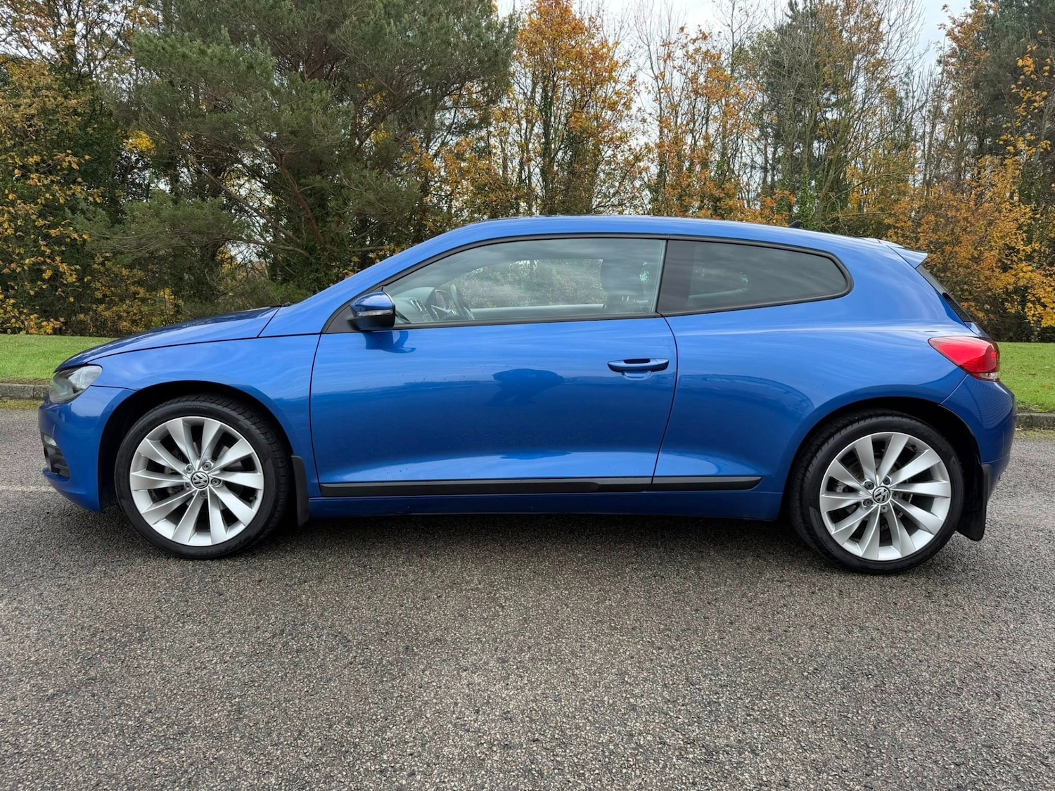 Used Volkswagen Scirocco 2012 for sale - 76542920: Photo 2