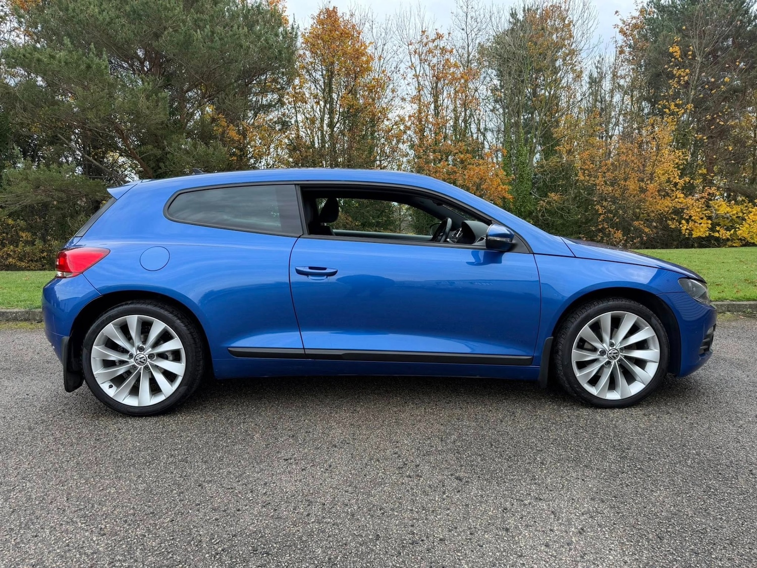 Used Volkswagen Scirocco 2012 for sale - 76542920: Photo 6