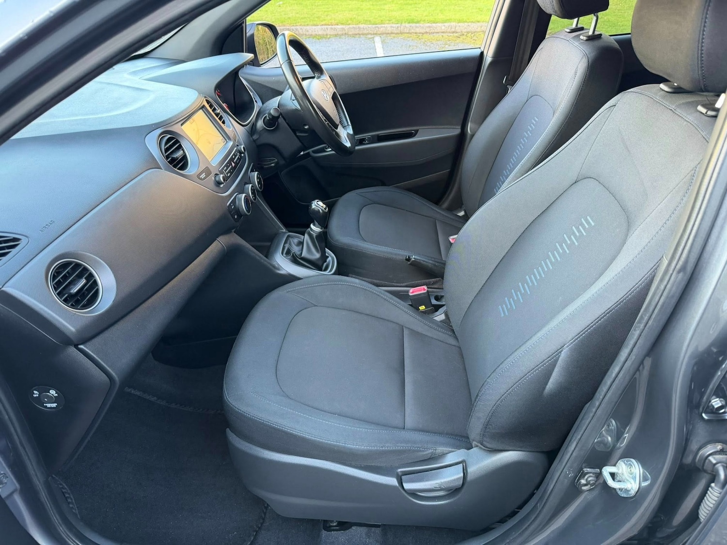 Used Hyundai i10 2018 for sale - 76707386: Photo 11