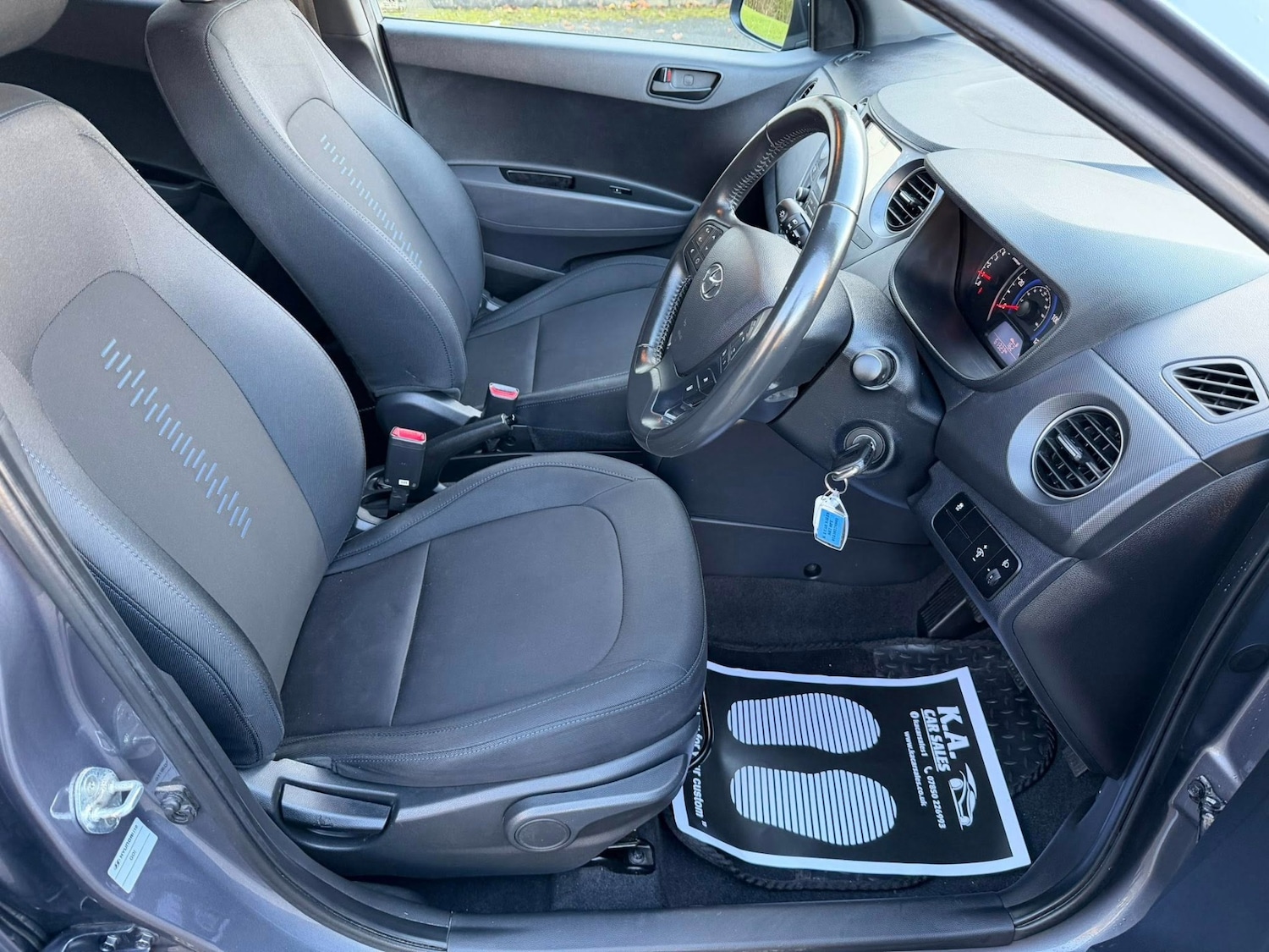 Used Hyundai i10 2018 for sale - 76707386: Photo 9