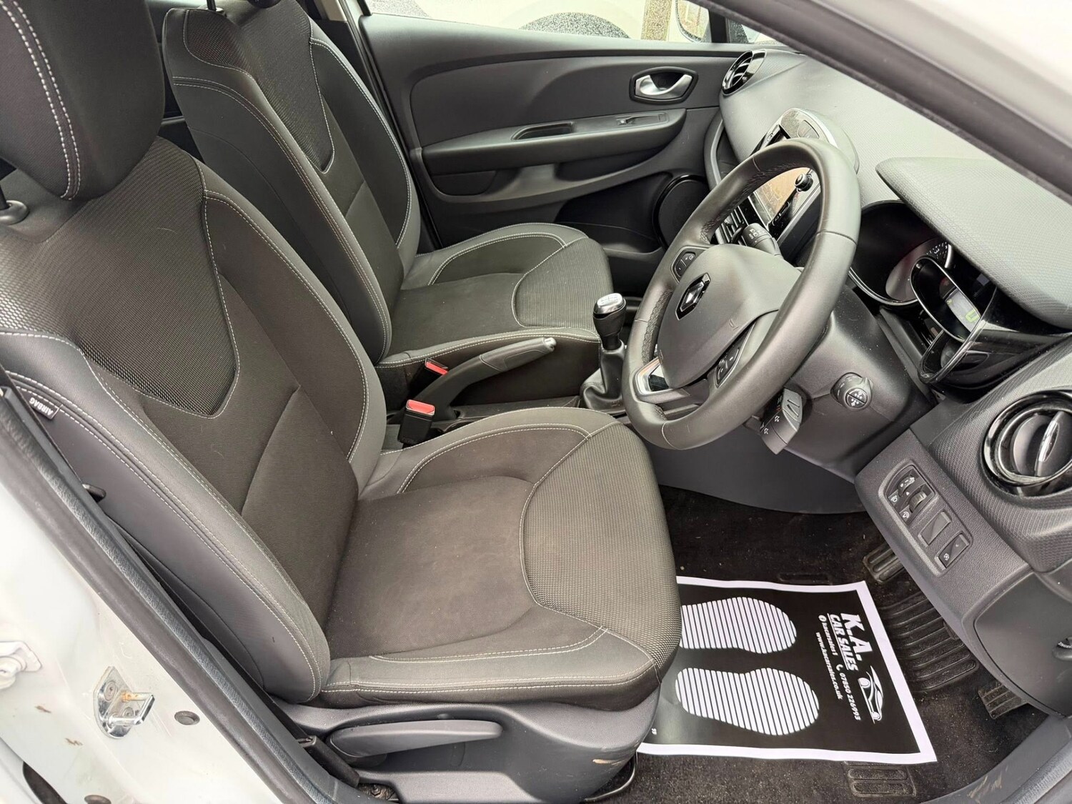 Used Renault Clio 2018 for sale - 77363789: Photo 9