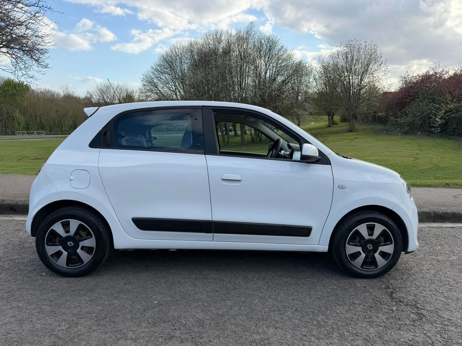 Used Renault Twingo 2014 for sale - 78209925: Photo 6