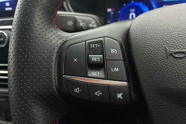 Used Ford Kuga 2024 for sale - 76220358: Photo 38