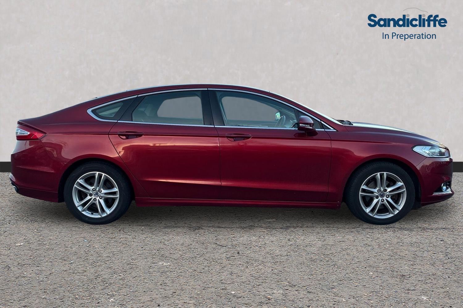 Used Ford Mondeo 2015 for sale - 76618406: Photo 2
