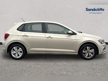 Used Volkswagen Polo 2018 for sale - 76532111: Photo