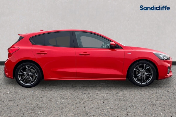 Used Ford Focus 2019 for sale - 76212140: Photo 3