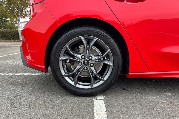 Used Ford Focus 2019 for sale - 76212140: Photo 9