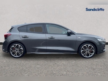 Used Ford Focus 2023 for sale - 76110238: Photo