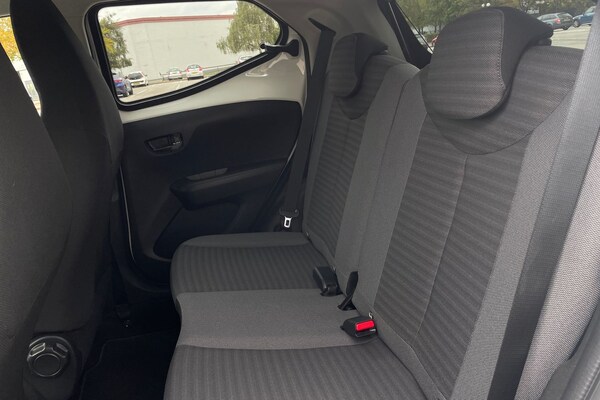 Used Toyota AYGO 2019 for sale - 76120422: Photo 14