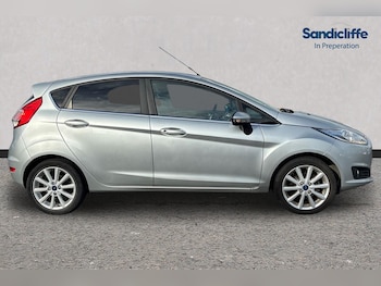 Used Ford Fiesta 2017 for sale - 76320614: Photo 2