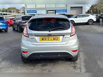 Used Ford Fiesta 2017 for sale - 76320614: Photo 4
