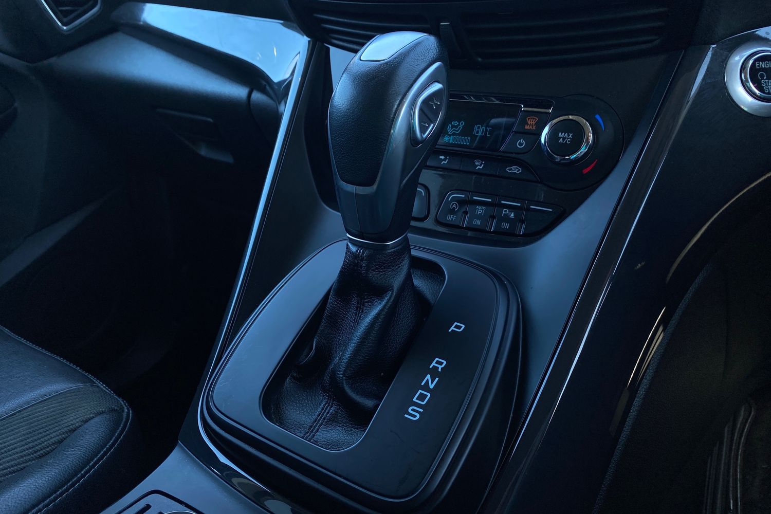 Used Ford Kuga 2015 for sale - 77921100: Photo 32