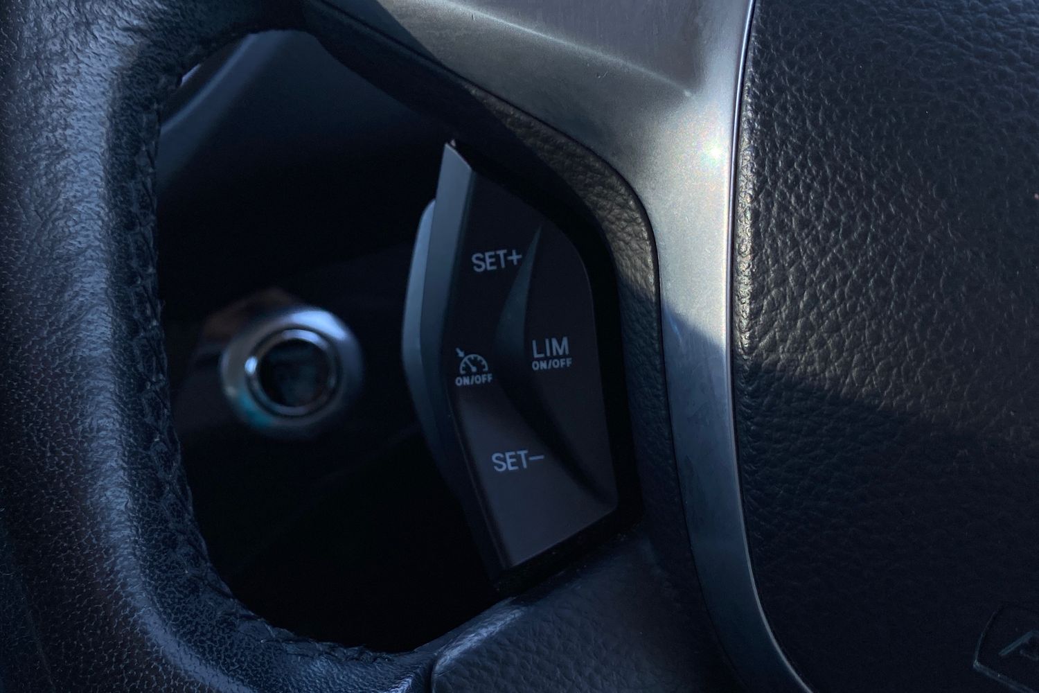 Used Ford Kuga 2015 for sale - 77921100: Photo 40