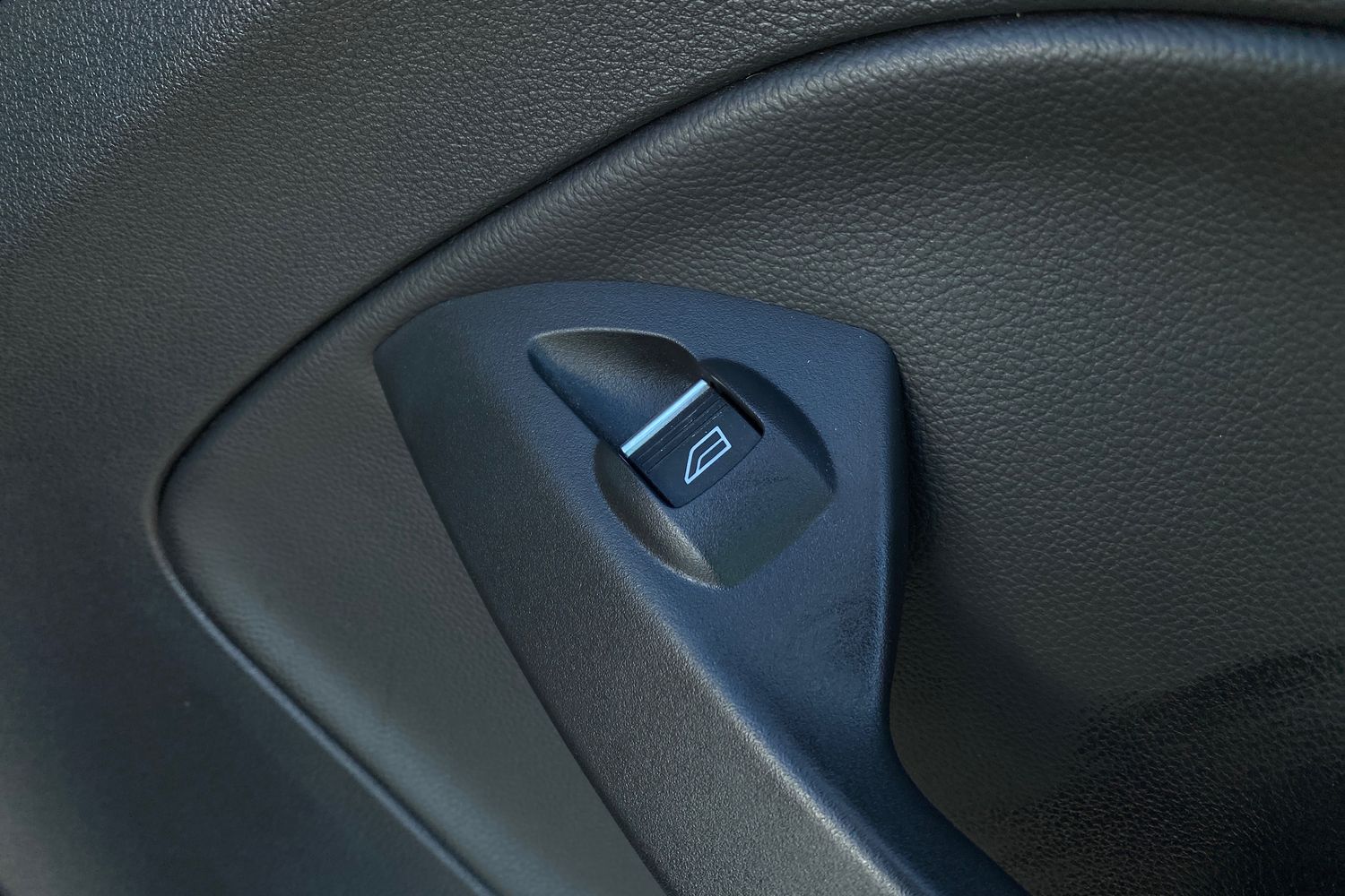 Used Ford Kuga 2015 for sale - 78054199: Photo 24