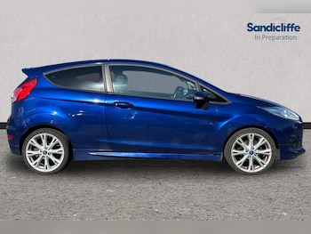 Used Ford Fiesta 2015 for sale - 78390889: Photo
