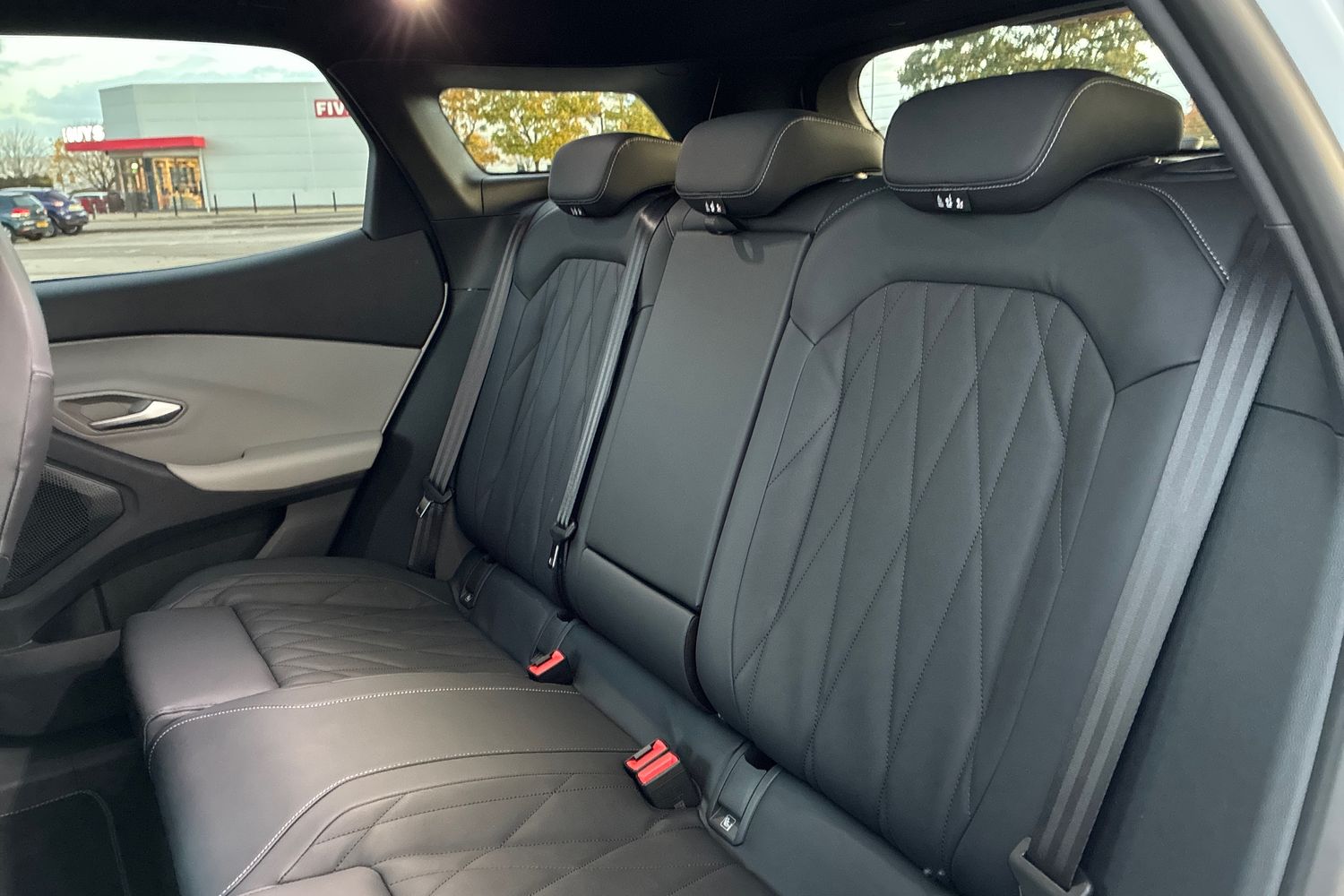 Used Ford Explorer 2025 for sale - 76500030: Photo 14