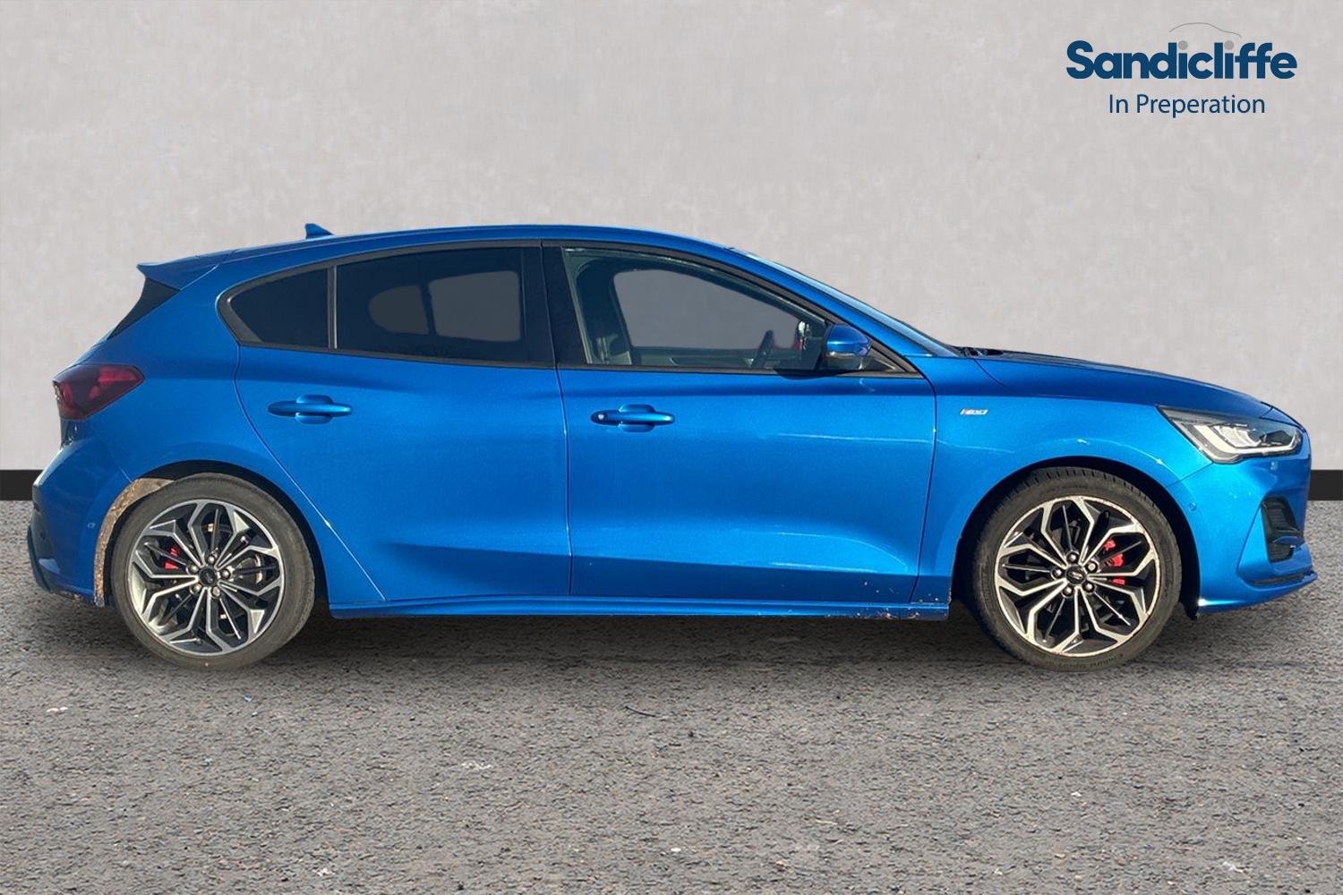 Used Ford Focus 2023 for sale - 76599812: Photo 2