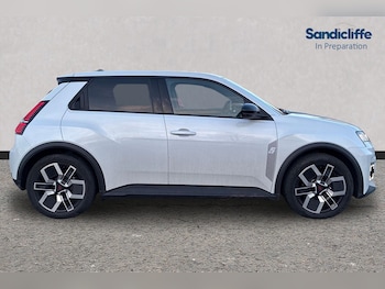 Used Renault 5 2025 for sale - 77264247: Photo