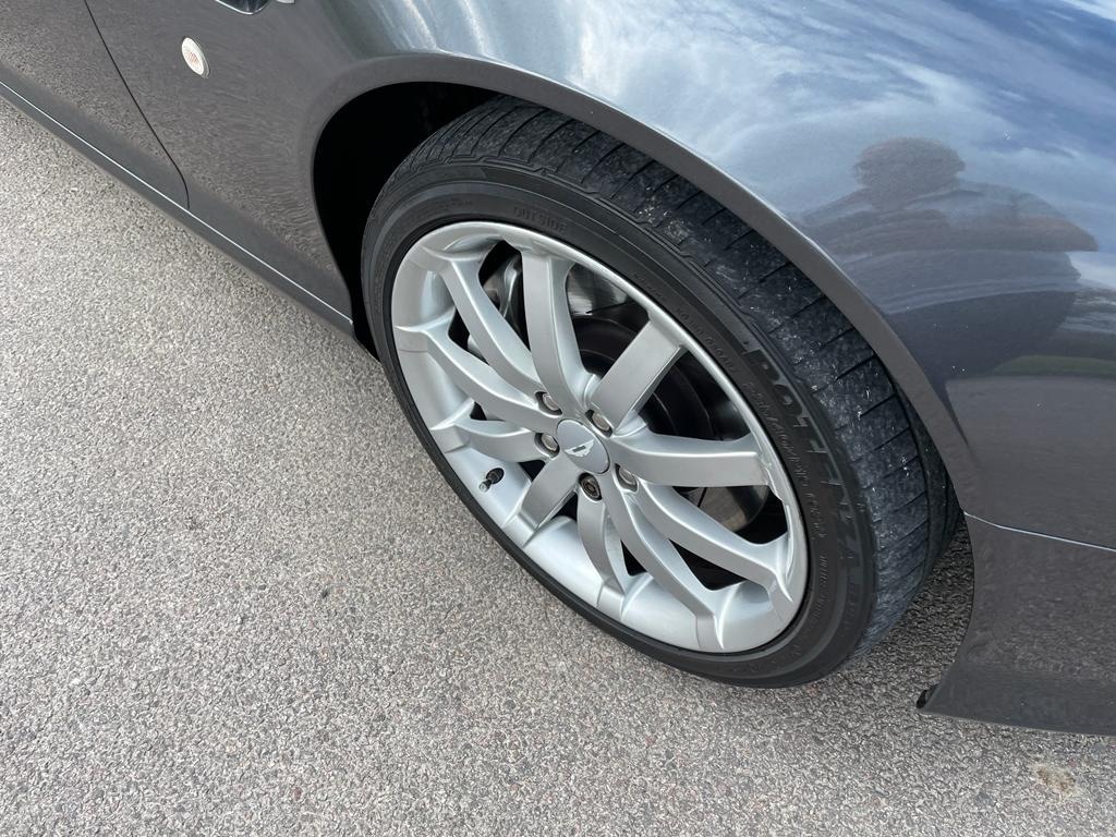 Used Aston Martin DB9 2005 for sale - 77997405: Photo 15