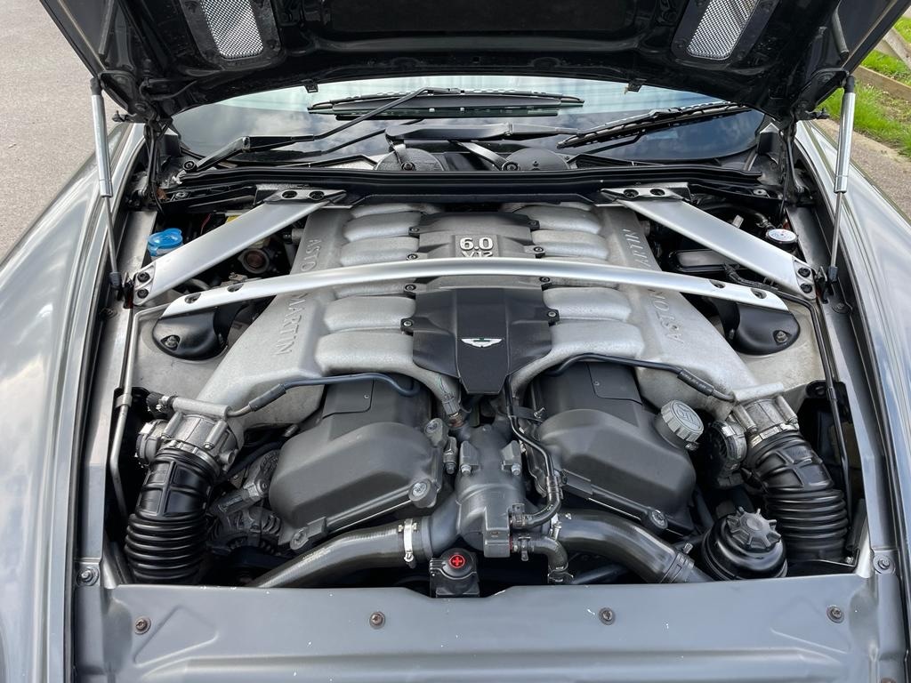 Used Aston Martin DB9 2005 for sale - 77997405: Photo 17