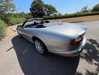 Used Jaguar XKR 2005 for sale - 79533129: Photo