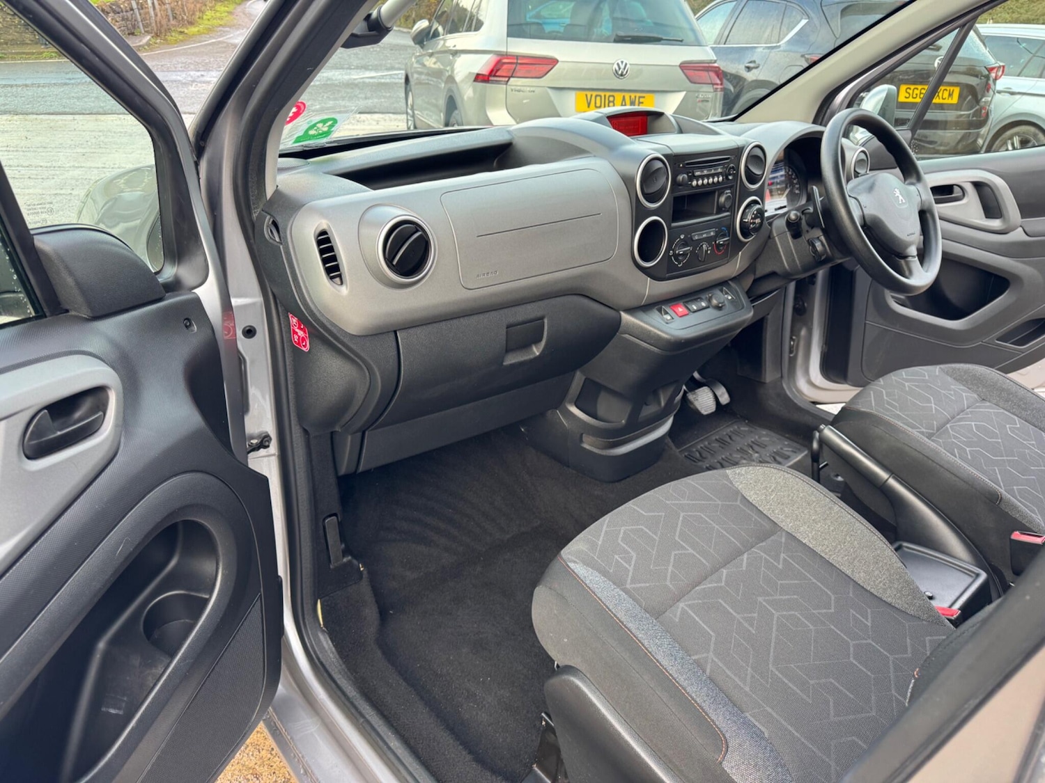 Used Peugeot Partner Tepee 2018 for sale - 78087111: Photo 28