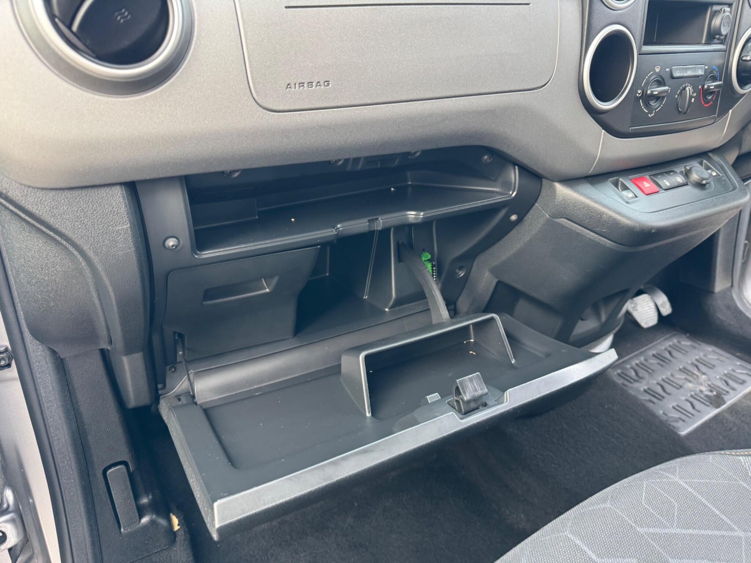 Used Peugeot Partner Tepee 2018 for sale - 78087111: Photo 30