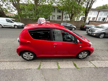Used Toyota AYGO 2011 for sale - 79094510: Photo