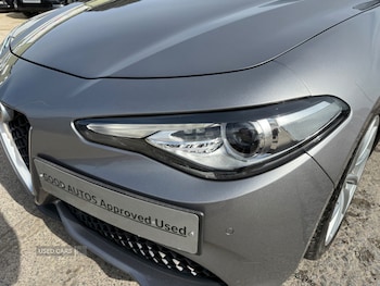Used Alfa Romeo Giulia 2017 for sale - 76110216: Photo