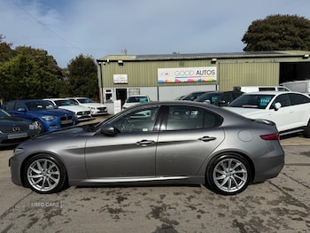 Used Alfa Romeo Giulia 2017 for sale - 76110216: Photo