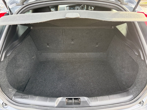 Used Volvo V40 2014 for sale - 77560252: Photo 15