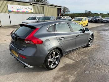 Used Volvo V40 2014 for sale - 77560252: Photo