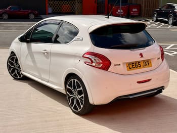 Used Peugeot 208 2016 for sale - 79852164: Photo