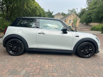 Used MINI Hatch 2019 for sale - 79235794: Photo