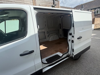 Used Vauxhall Vivaro 2017 for sale - 78635576: Photo