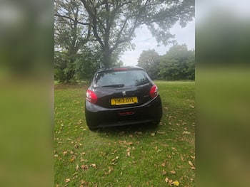 Used Peugeot 208 2013 for sale - 79640260: Photo