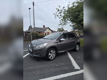 Used Peugeot 2008 2014 for sale - 79610378: Photo