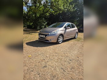 Used Peugeot 208 2013 for sale - 79320339: Photo
