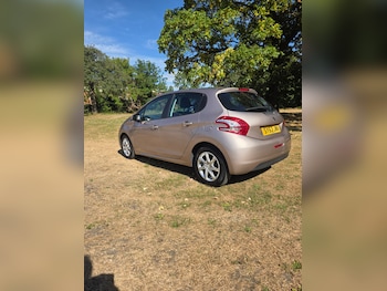 Used Peugeot 208 2013 for sale - 79320339: Photo