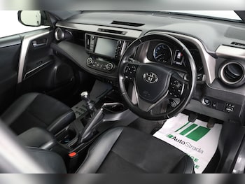 Used Toyota RAV4 2018 for sale - 77625090: Photo