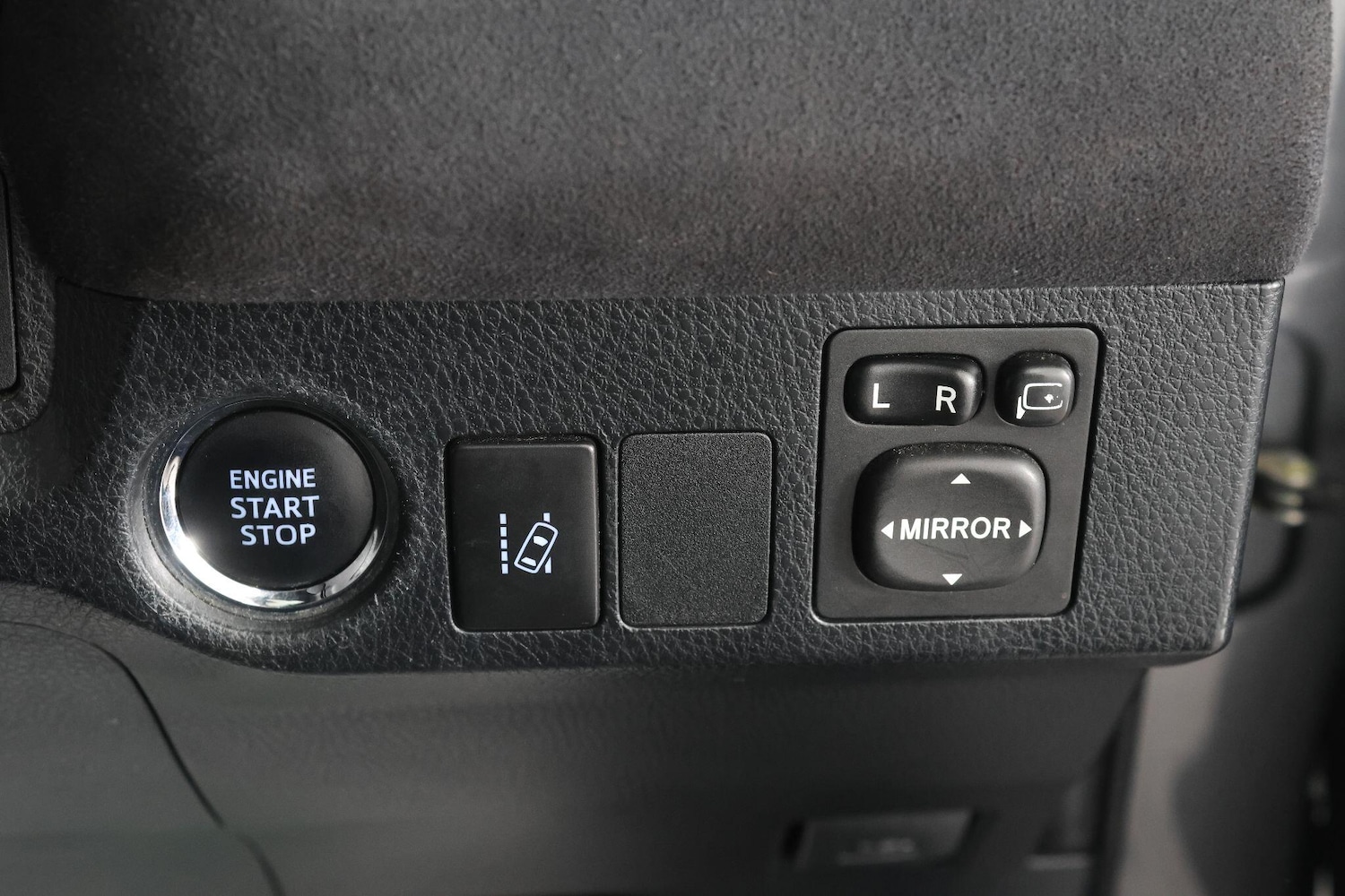 Used Toyota RAV4 2018 for sale - 77625090: Photo 41