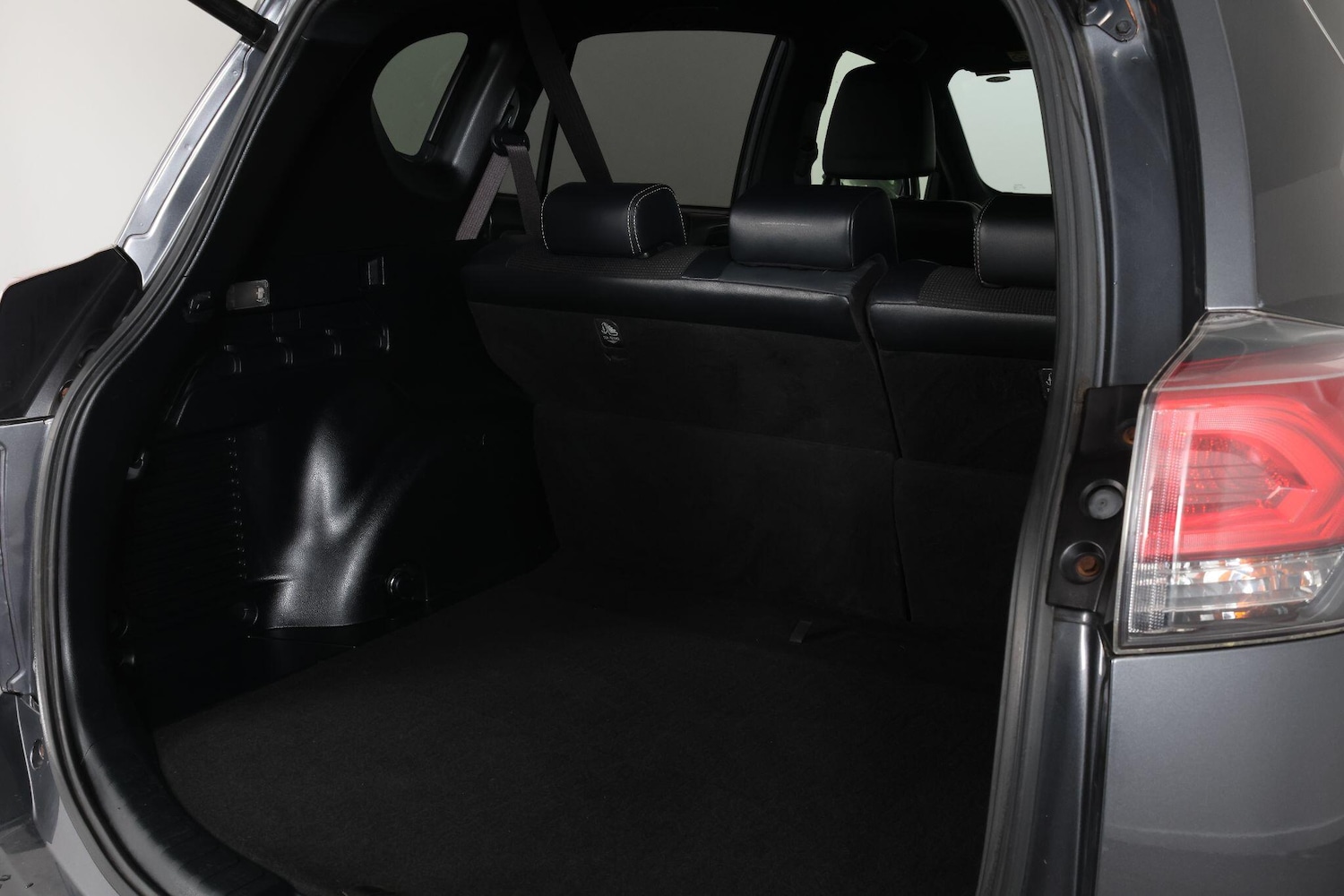 Used Toyota RAV4 2018 for sale - 77625090: Photo 66