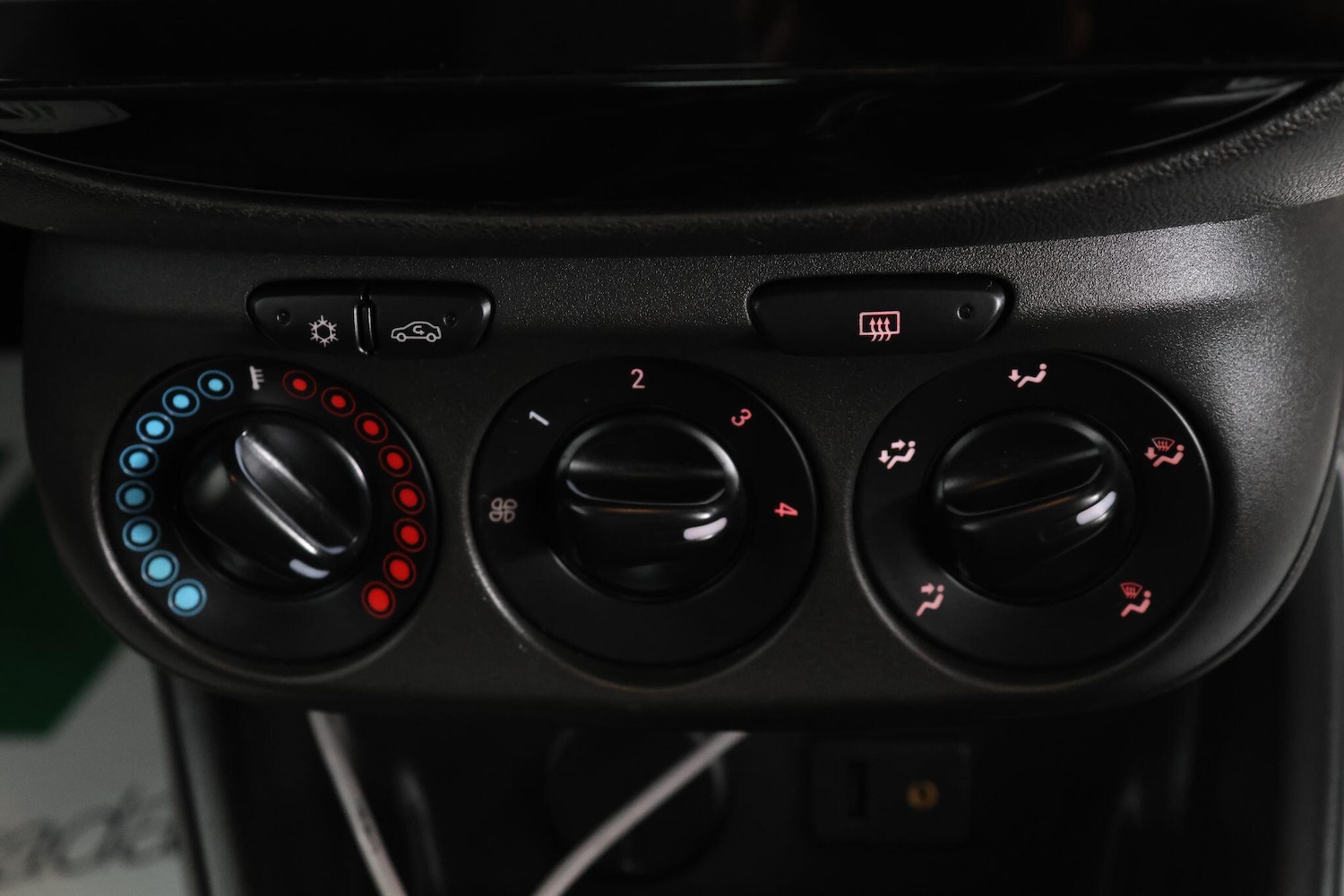 Used Vauxhall Corsa for sale - 76994946: Photo 32